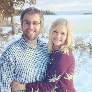 Meet your Posher, Lara